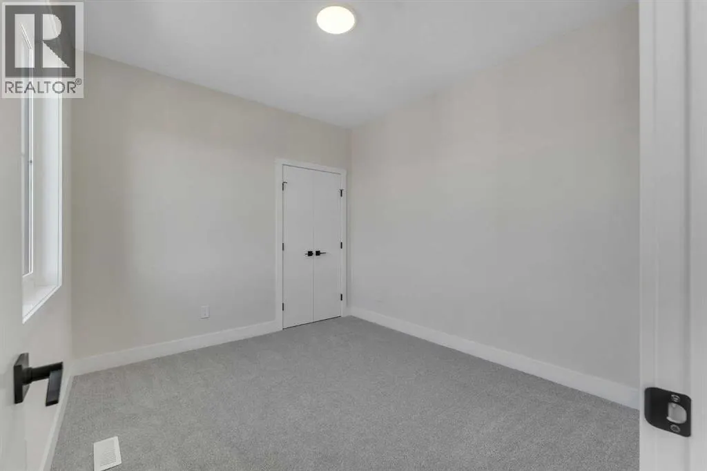 144 Saddlelake Manor NE