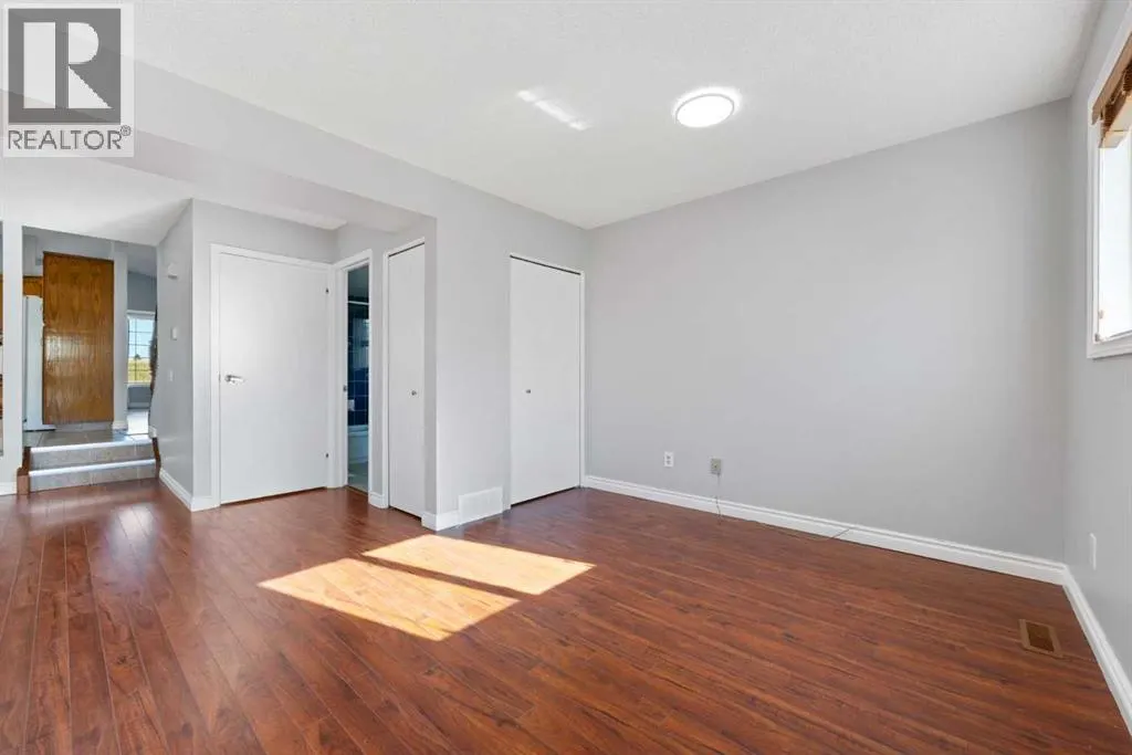 336 Whitworth Way NE