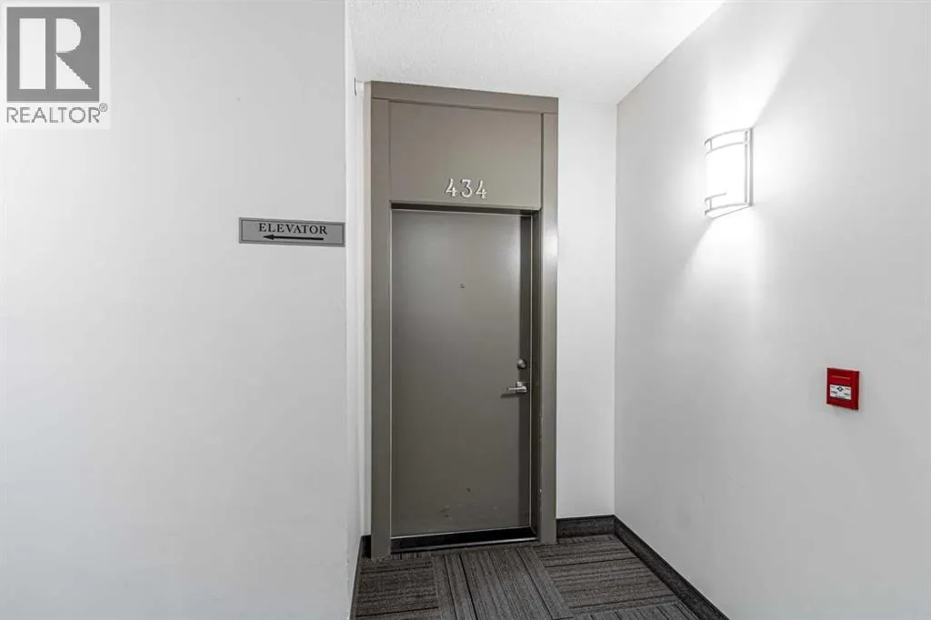 434, 60 Royal Oak Plaza NW
