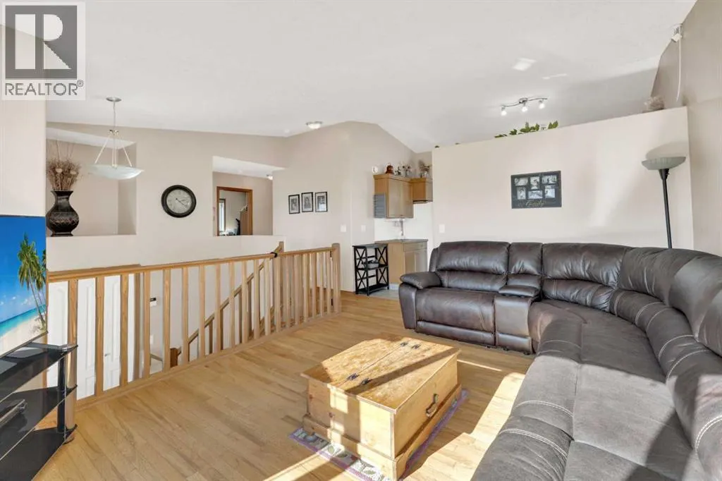 86 Donald Close