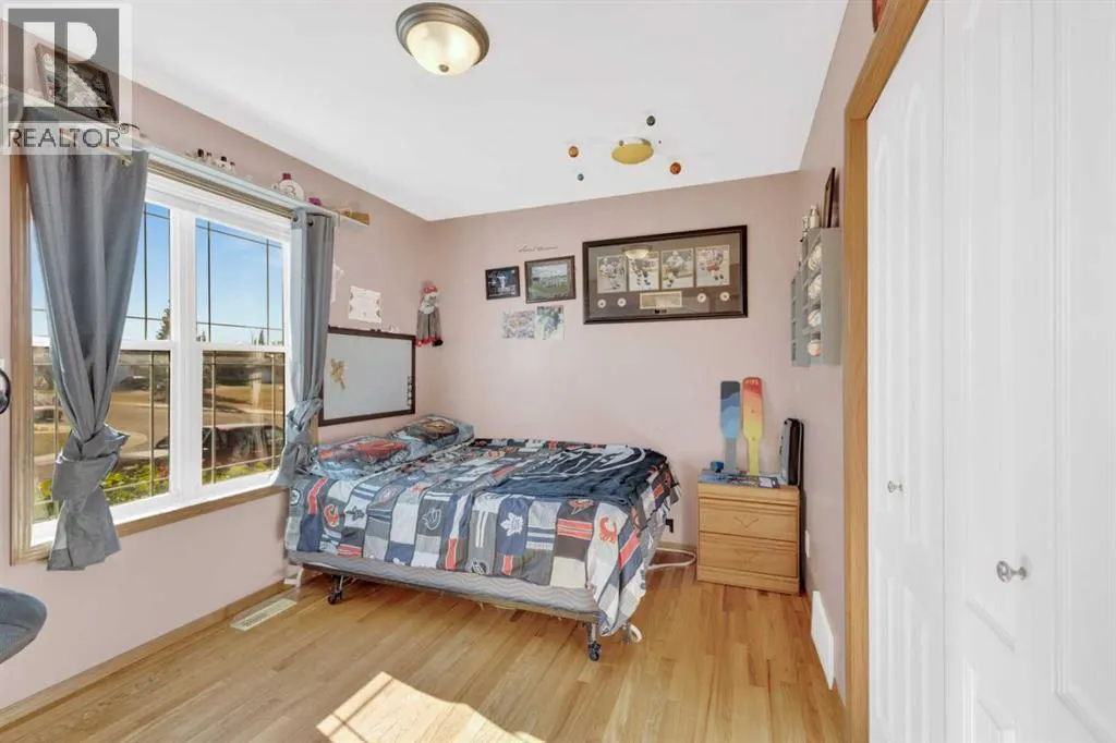 86 Donald Close