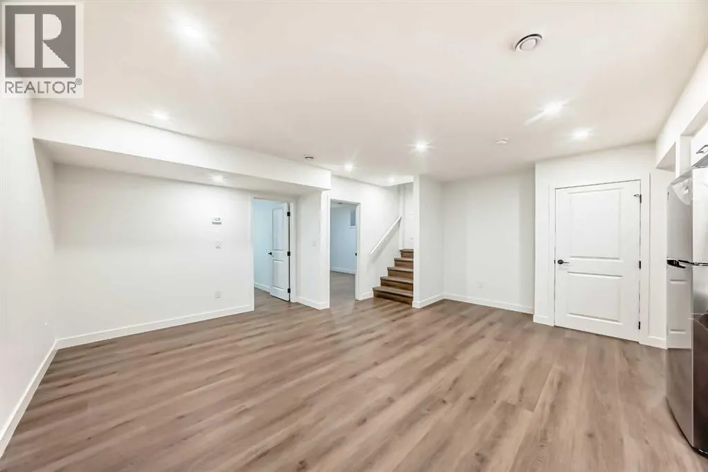 16 Lucas Passage NW