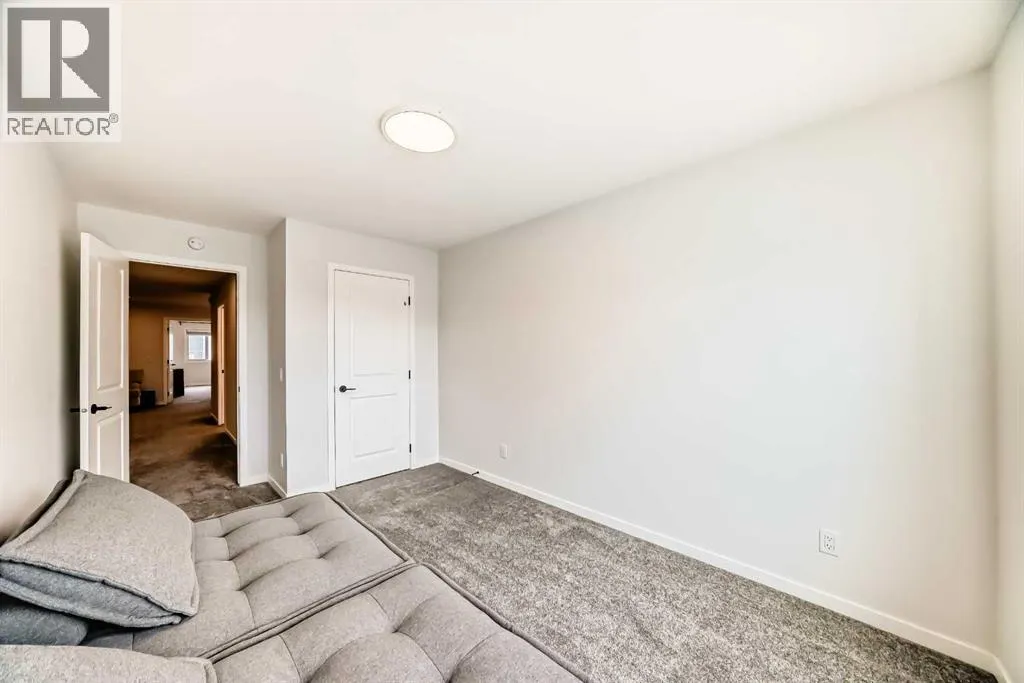 16 Lucas Passage NW