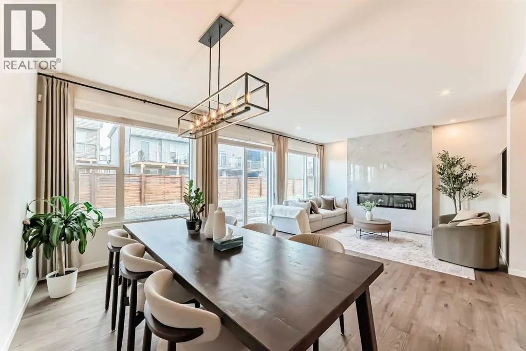 16 Lucas Passage NW
