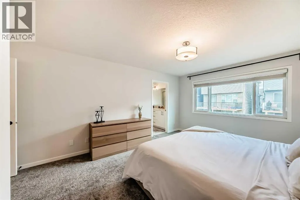 16 Lucas Passage NW