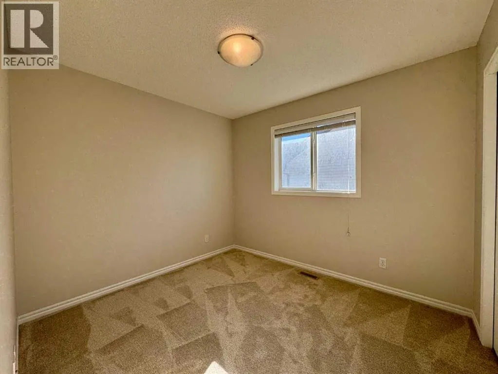 70 Glensummit Close