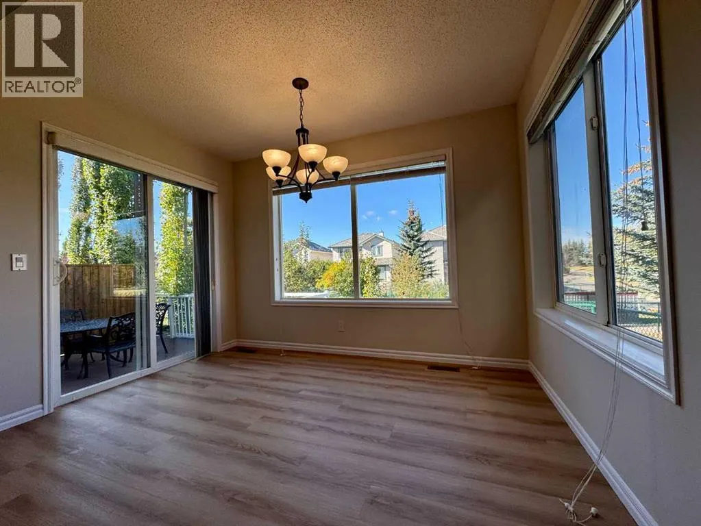 70 Glensummit Close