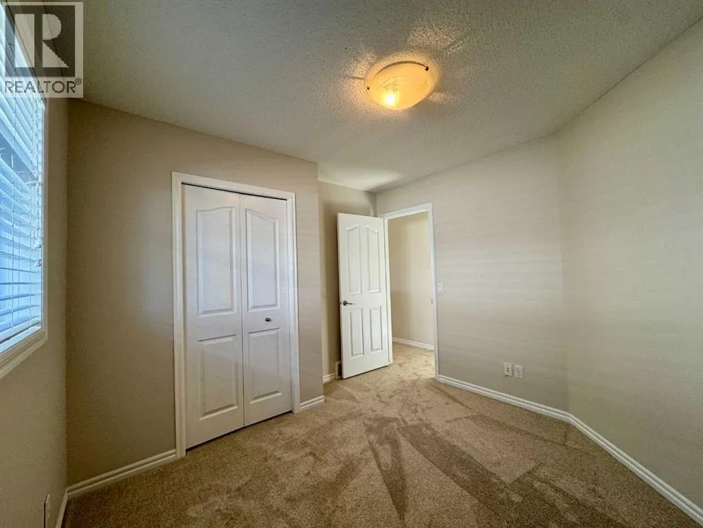 70 Glensummit Close