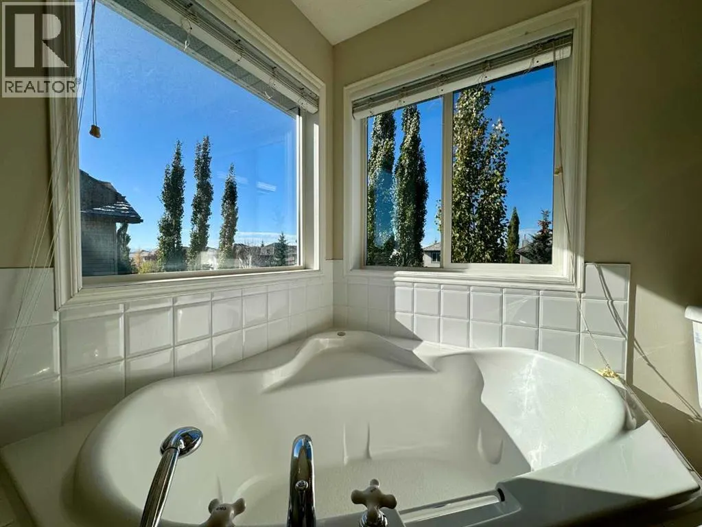 70 Glensummit Close