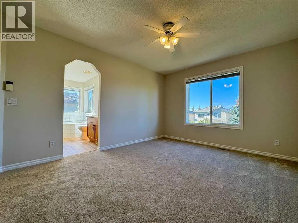 70 Glensummit Close