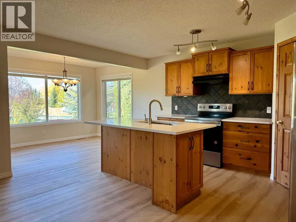 70 Glensummit Close