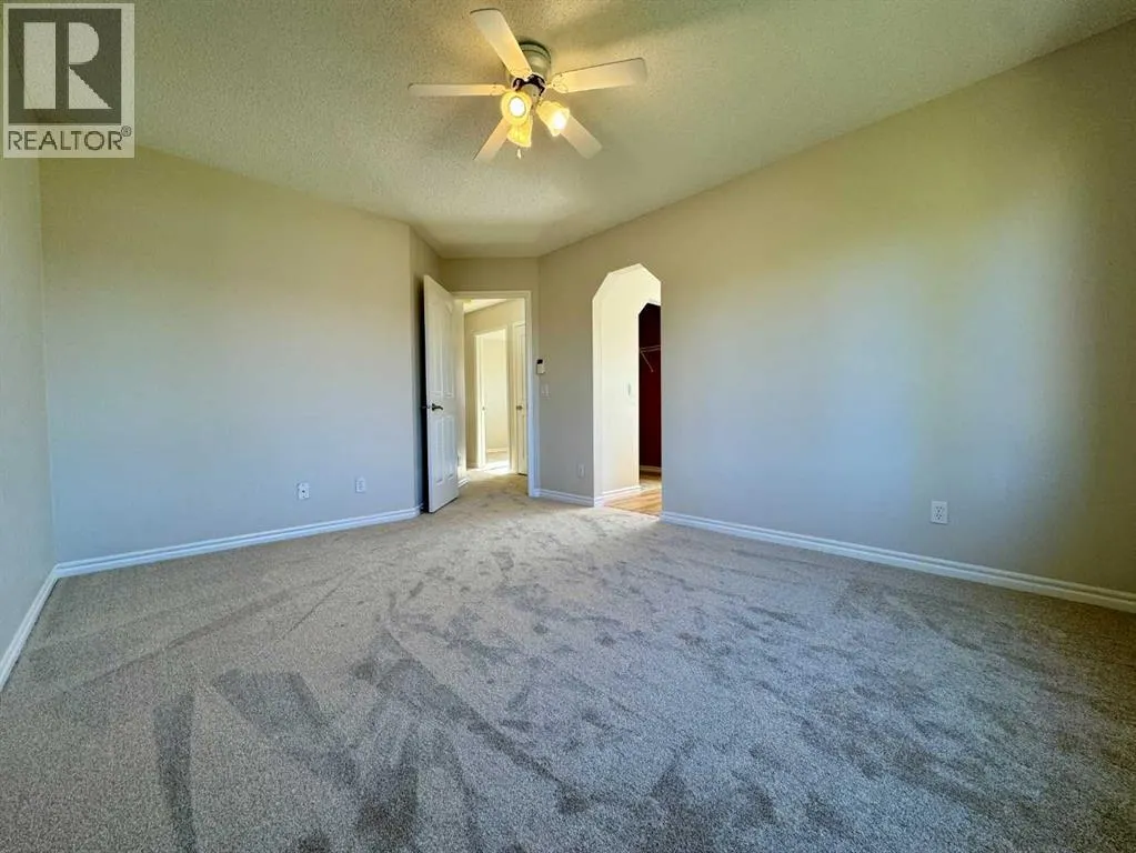 70 Glensummit Close