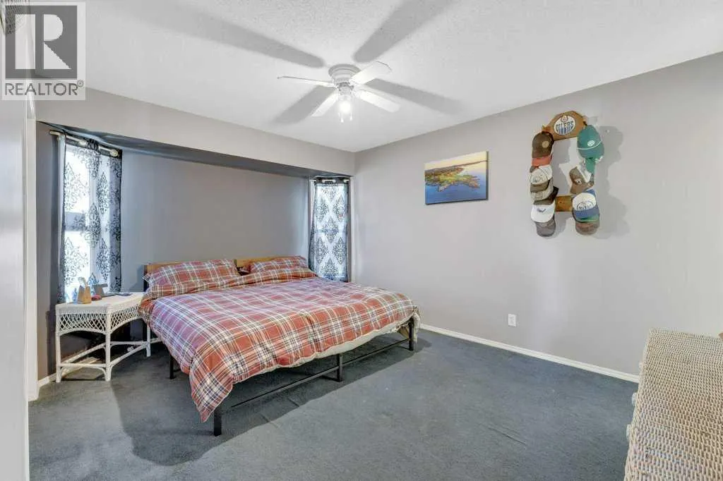 73 Lansbury Close