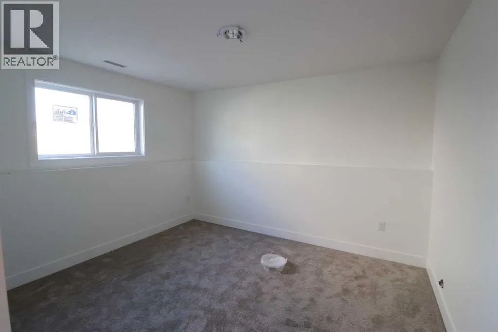 327 9 St
