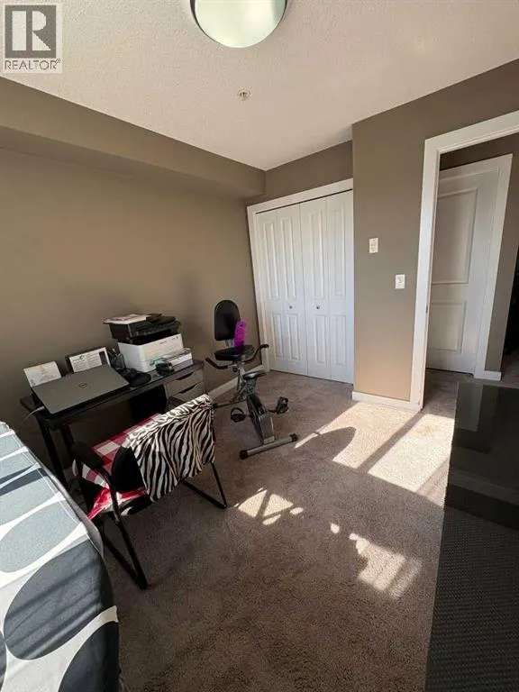 218, 5 Saddlestone Way NE