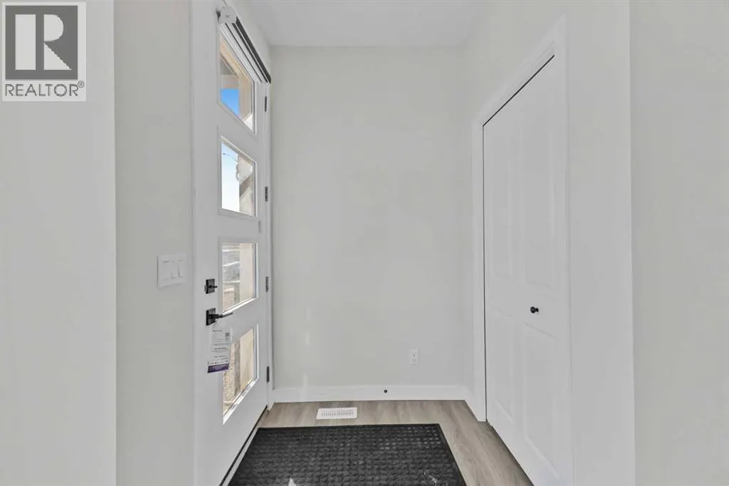 33 BELMONT Drive SW
