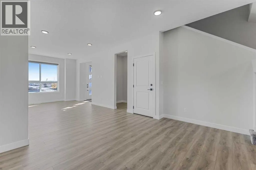 33 BELMONT Drive SW
