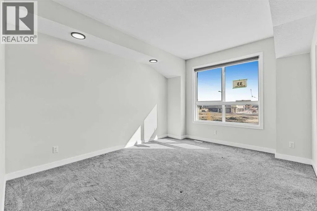 33 BELMONT Drive SW