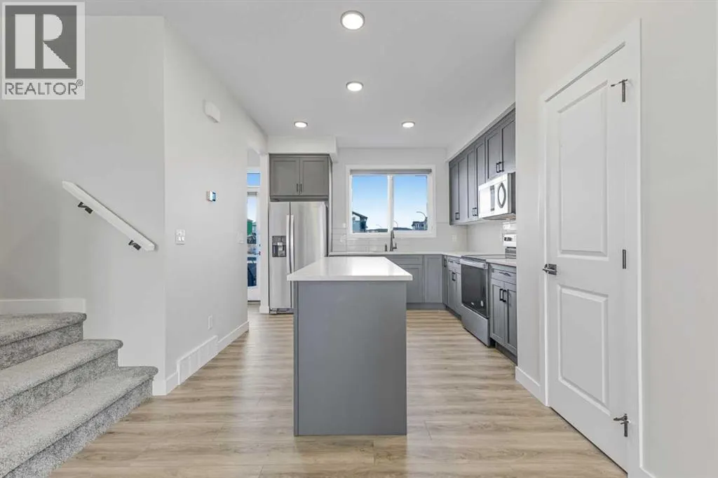 33 BELMONT Drive SW