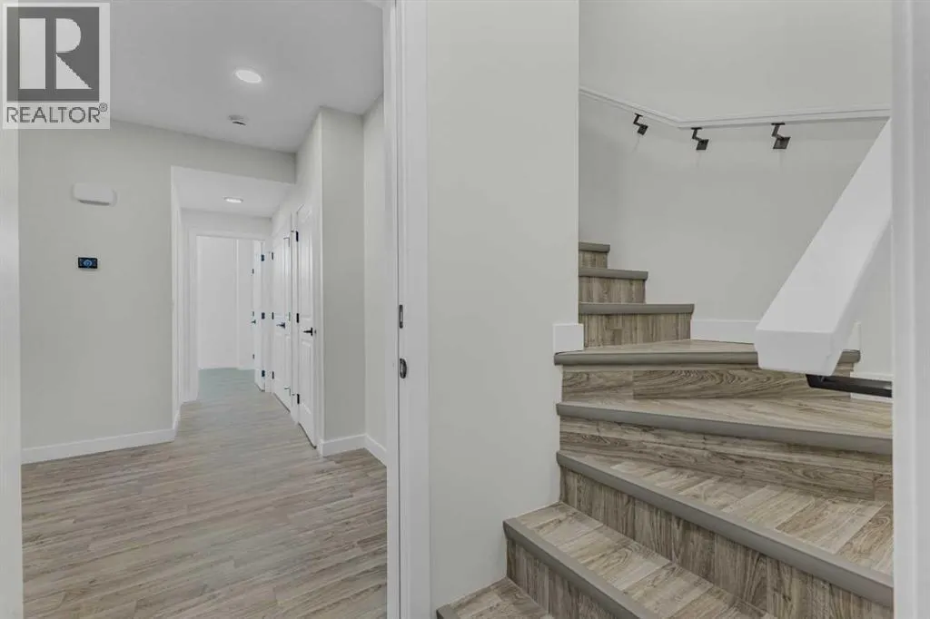 33 BELMONT Drive SW