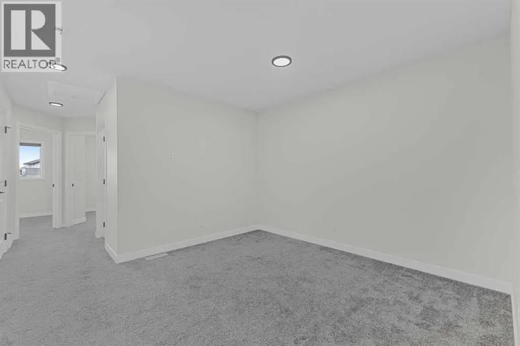33 BELMONT Drive SW