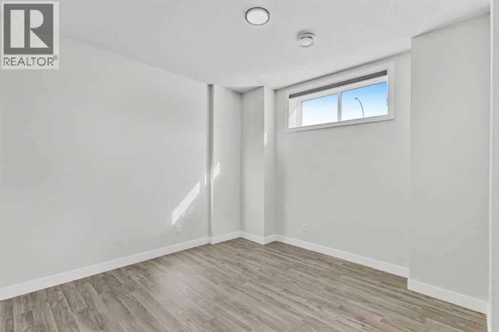 33 BELMONT Drive SW