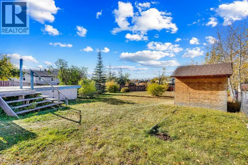 26 Falmead Bay NE
