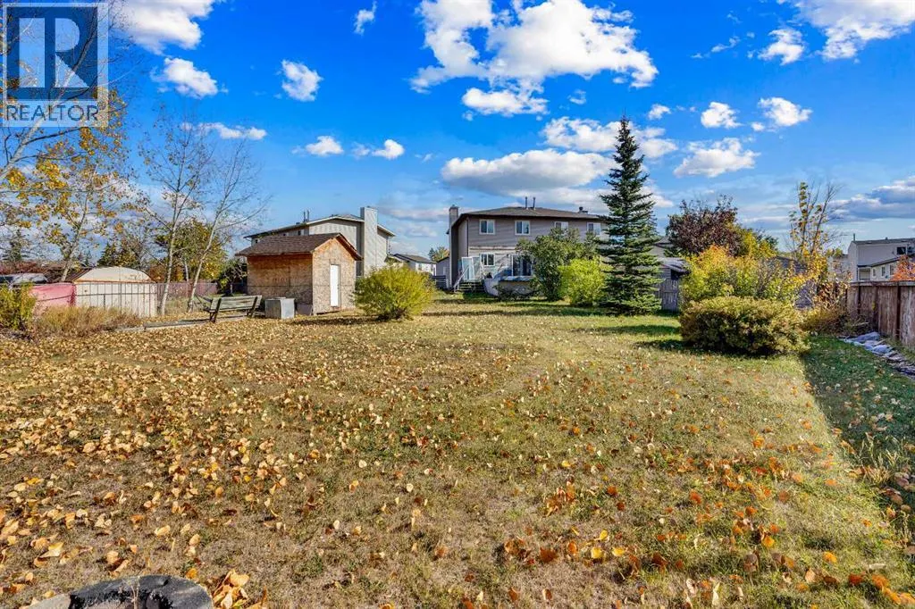 26 Falmead Bay NE