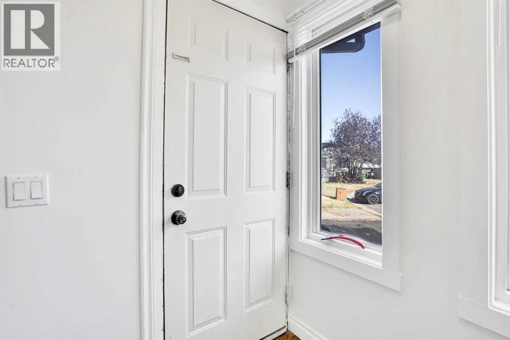26 Falmead Bay NE