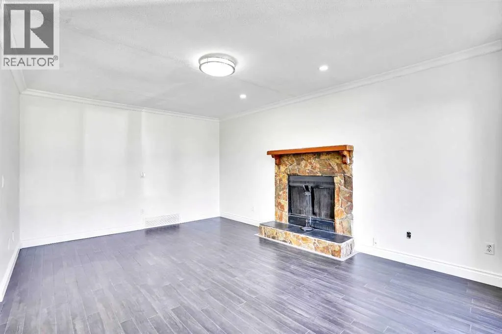 26 Falmead Bay NE