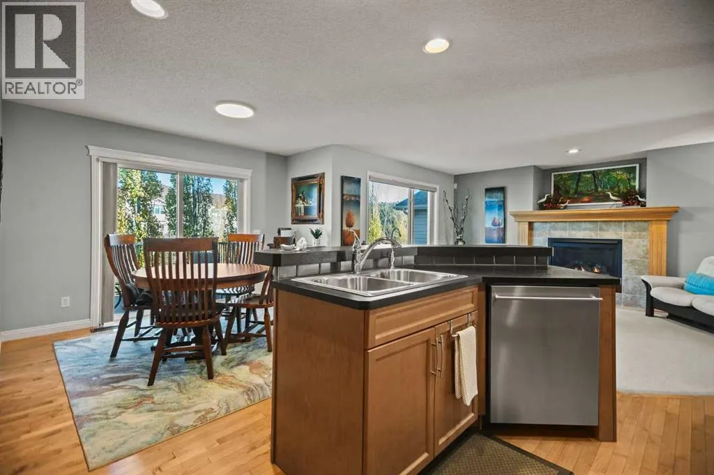 232 Sunset Close