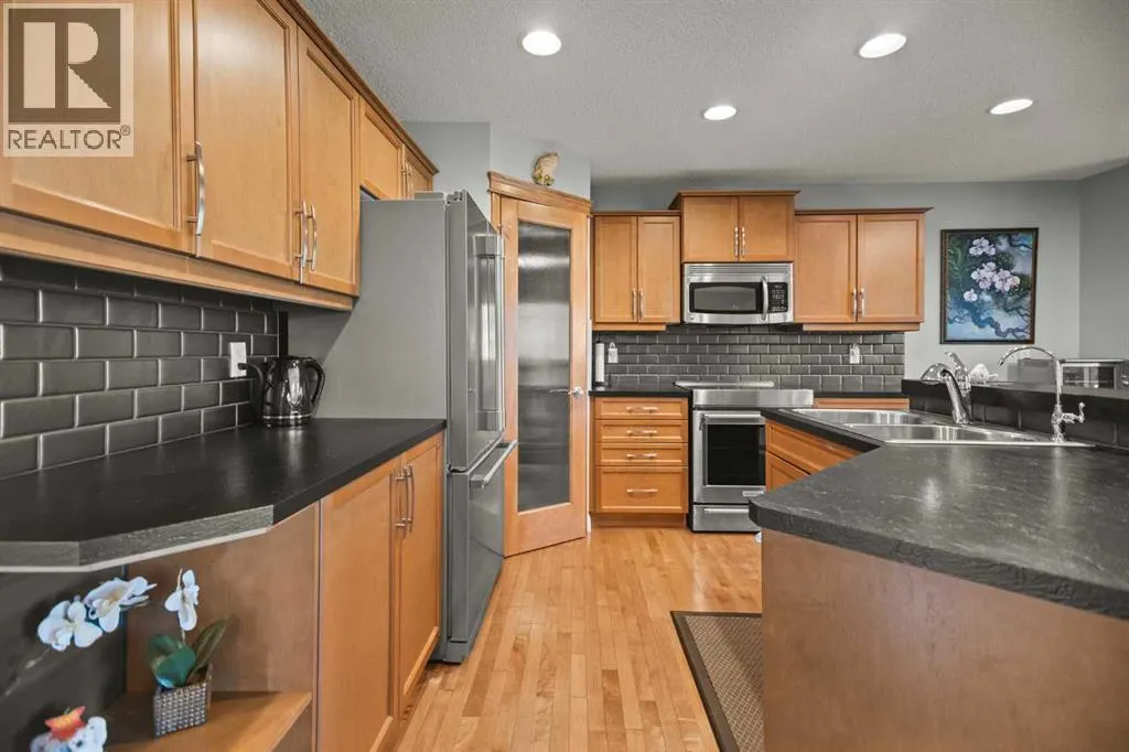 232 Sunset Close