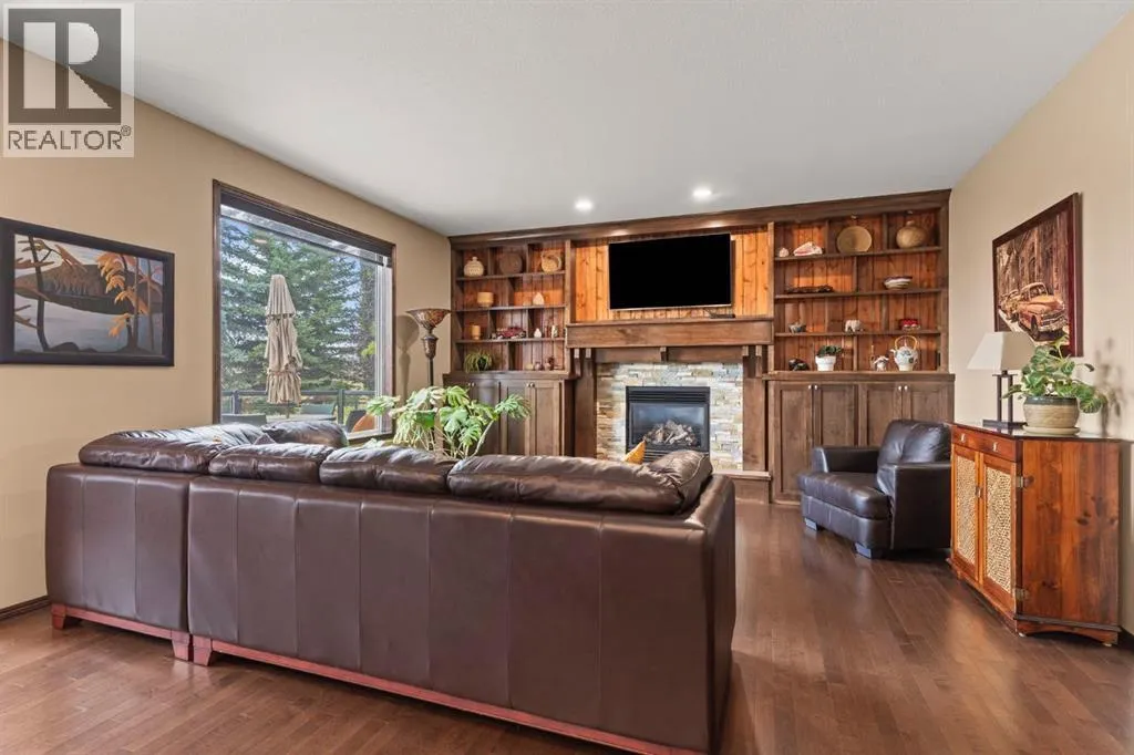 498 Tuscany Ravine Road NW