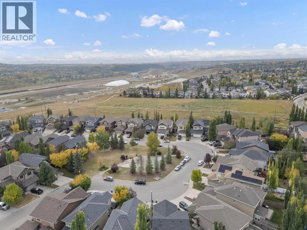 498 Tuscany Ravine Road NW