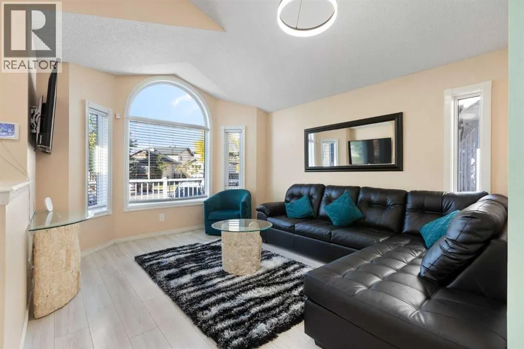 331 Coverdale Court NE