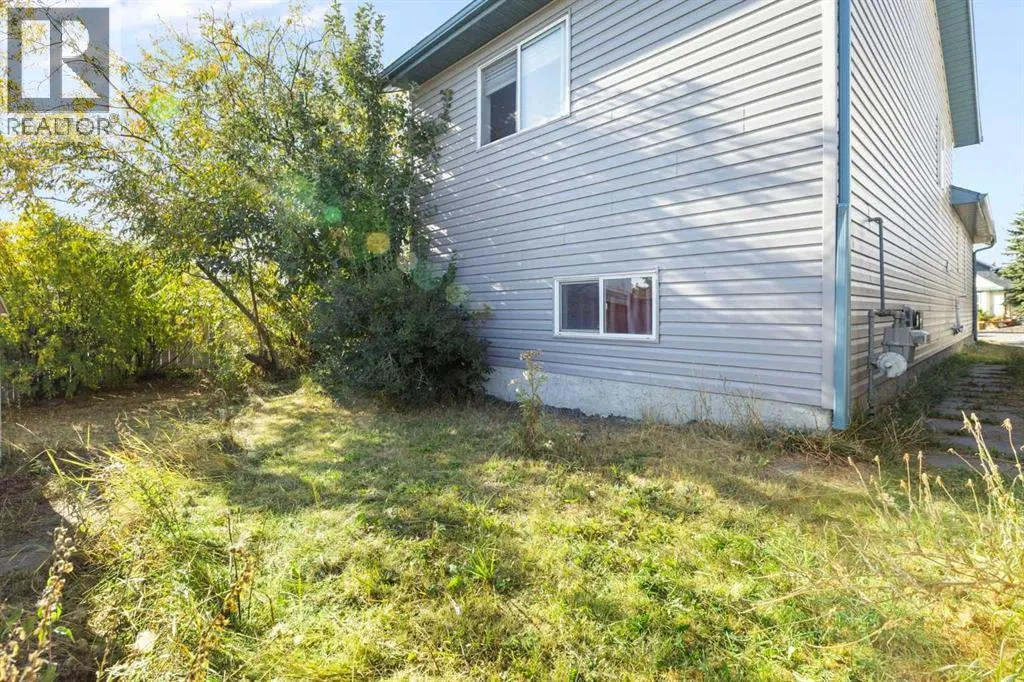 331 Coverdale Court NE