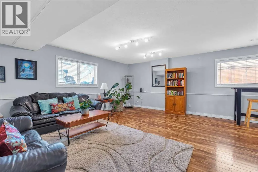 236 MT. Aberdeen Close SE