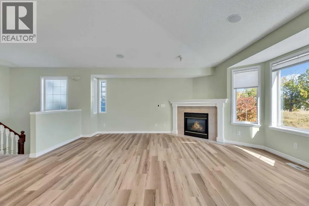 140 Valley Ridge Heights NW