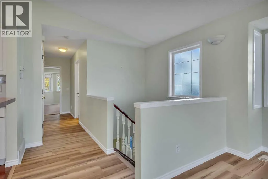 140 Valley Ridge Heights NW