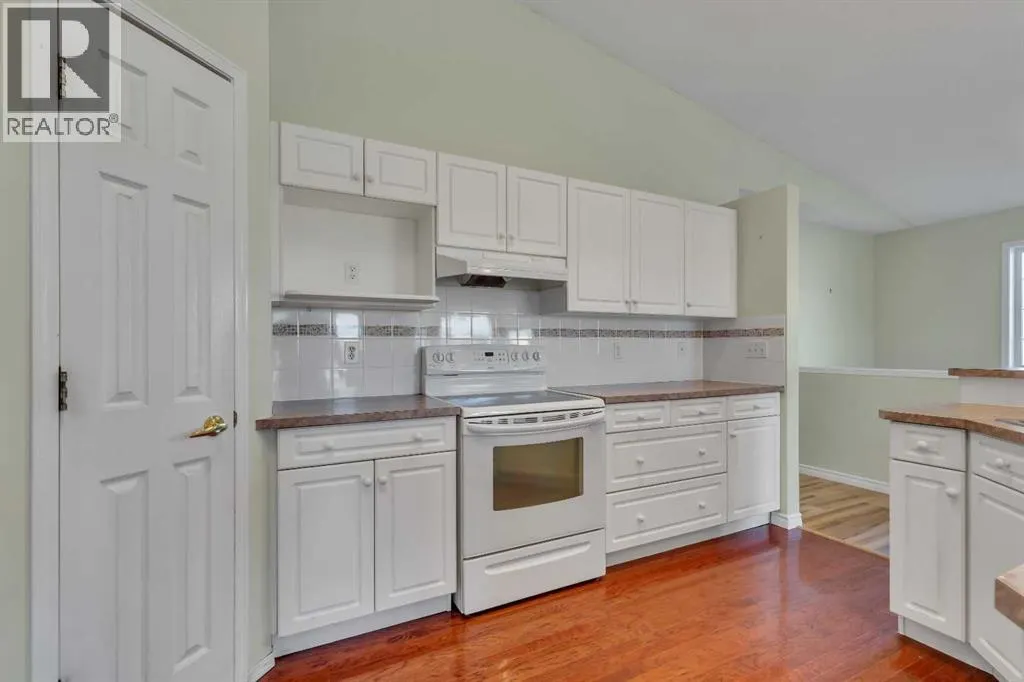 140 Valley Ridge Heights NW