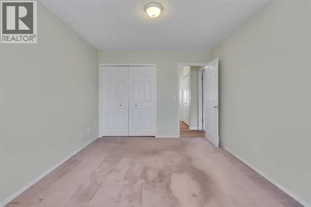 140 Valley Ridge Heights NW