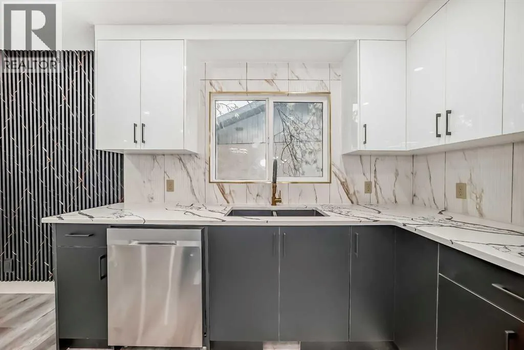 432 Ogden Drive SE