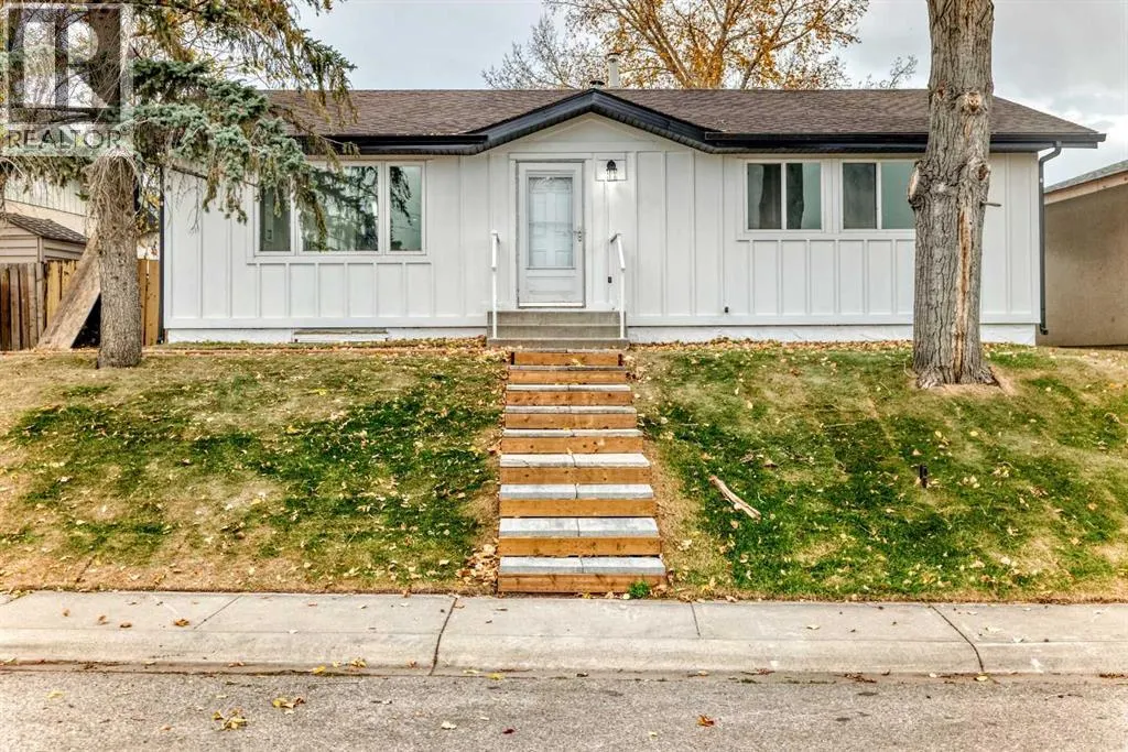 432 Ogden Drive SE