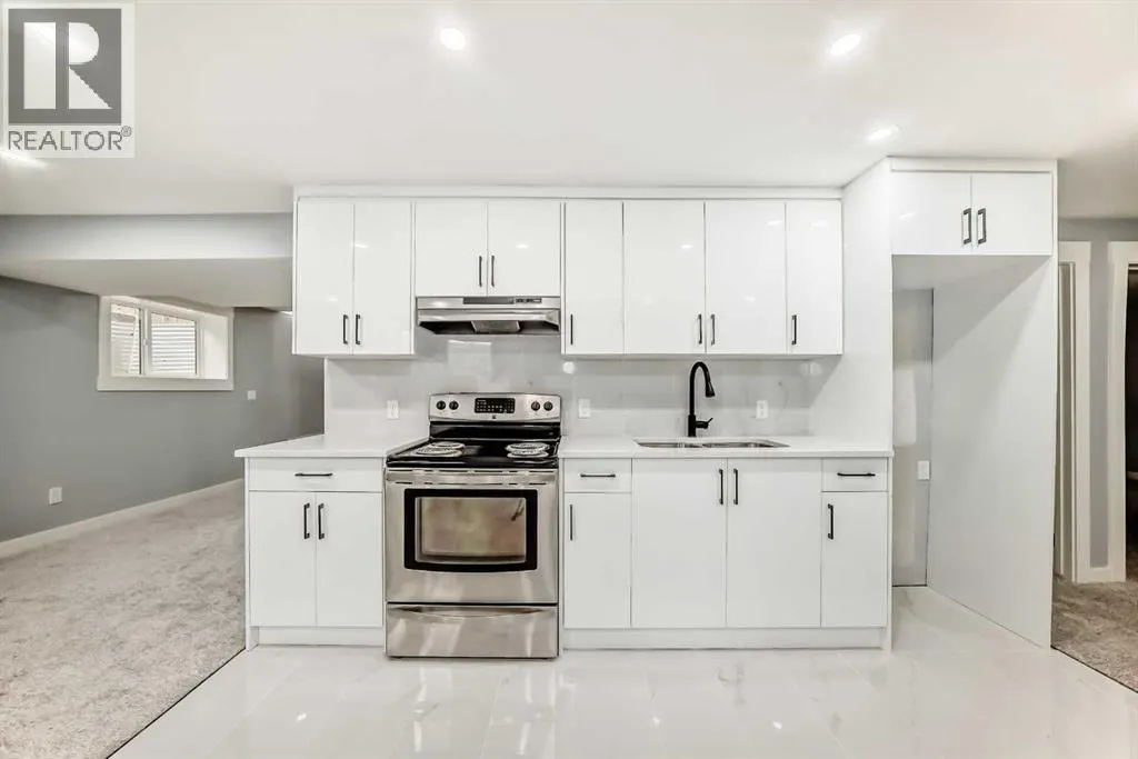 432 Ogden Drive SE