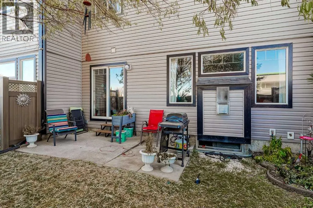 7, 102 Canoe Square SW