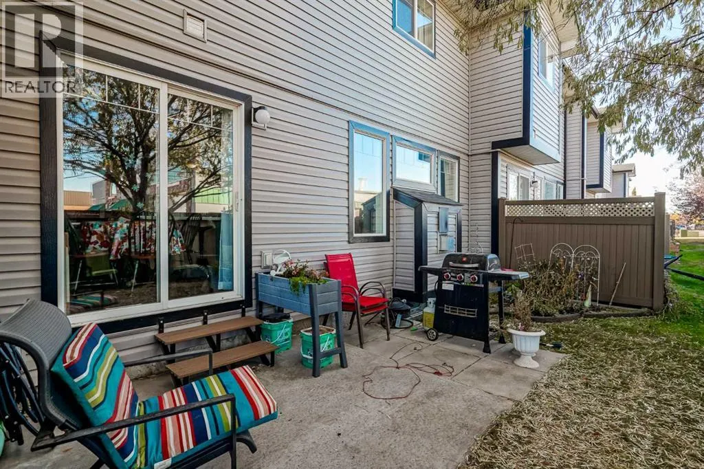 7, 102 Canoe Square SW