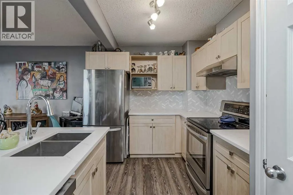 7, 102 Canoe Square SW