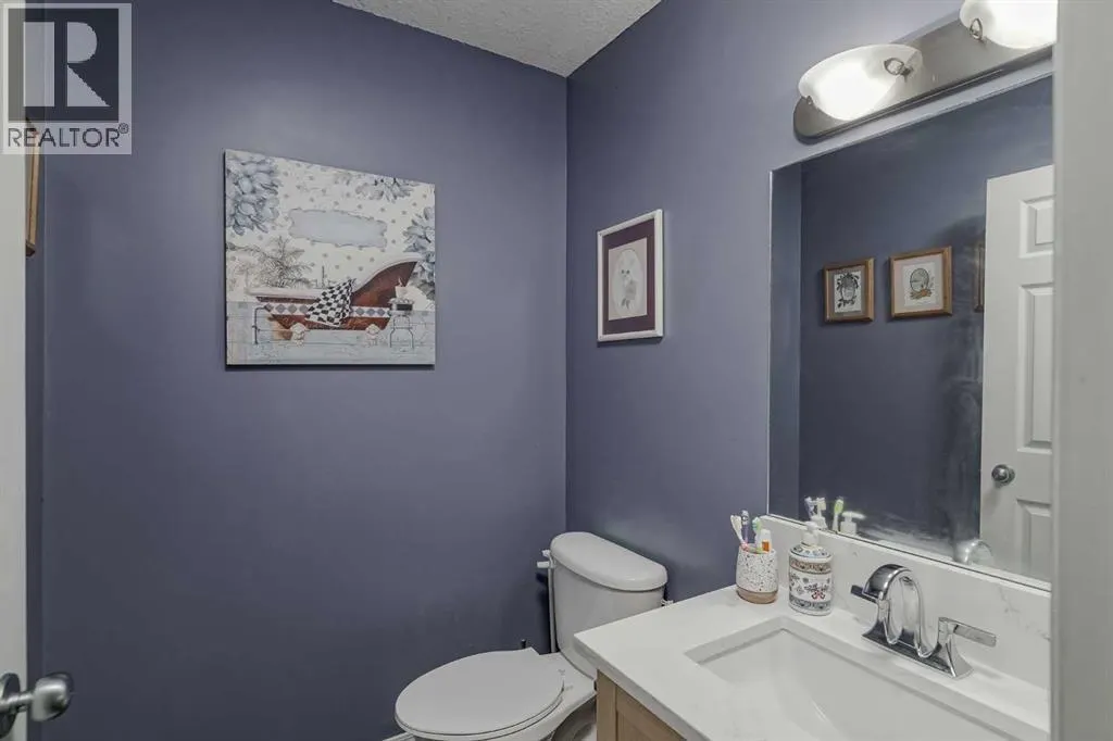 7, 102 Canoe Square SW