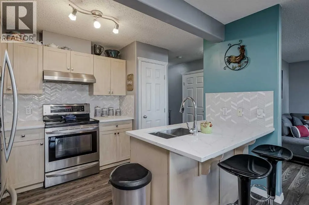 7, 102 Canoe Square SW