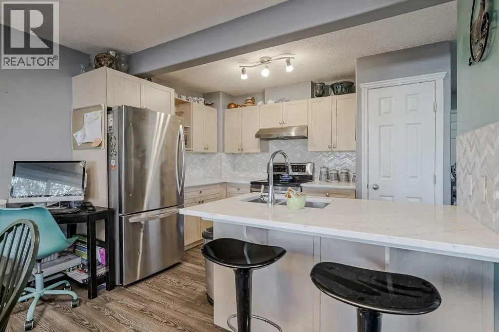 7, 102 Canoe Square SW